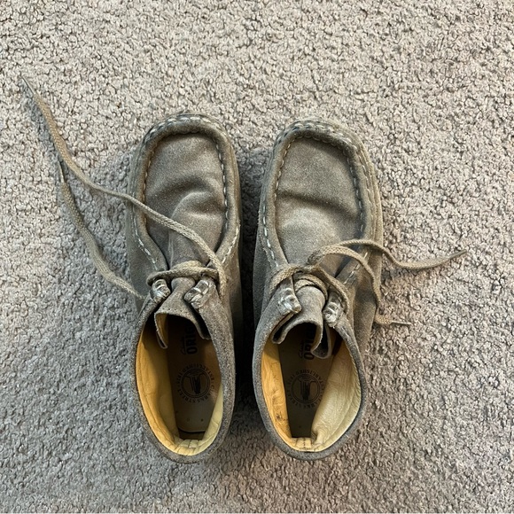 🥾 Boys Clarks Original Shoes - Wide Width, Leather, Heirloom Quality Shoes - Picture 8 of 8